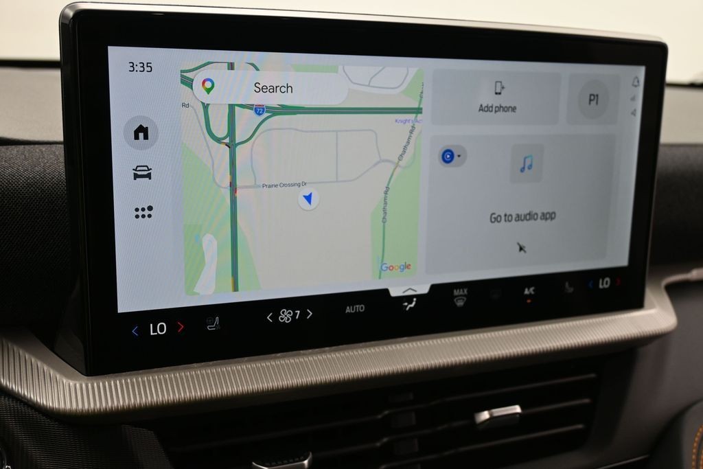 Ford Explorer Vehicle Full-screen Gallery Image 13
