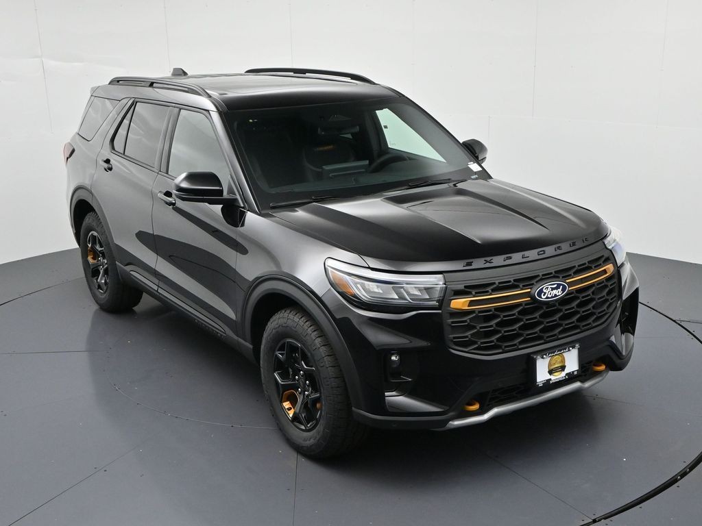 Ford Explorer Vehicle Full-screen Gallery Image 17