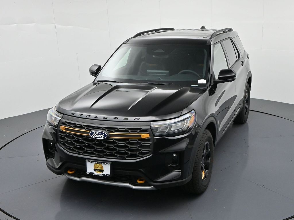 Ford Explorer Vehicle Full-screen Gallery Image 19