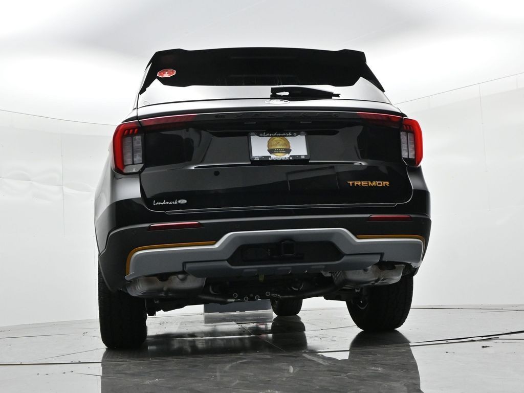 Ford Explorer Vehicle Full-screen Gallery Image 22