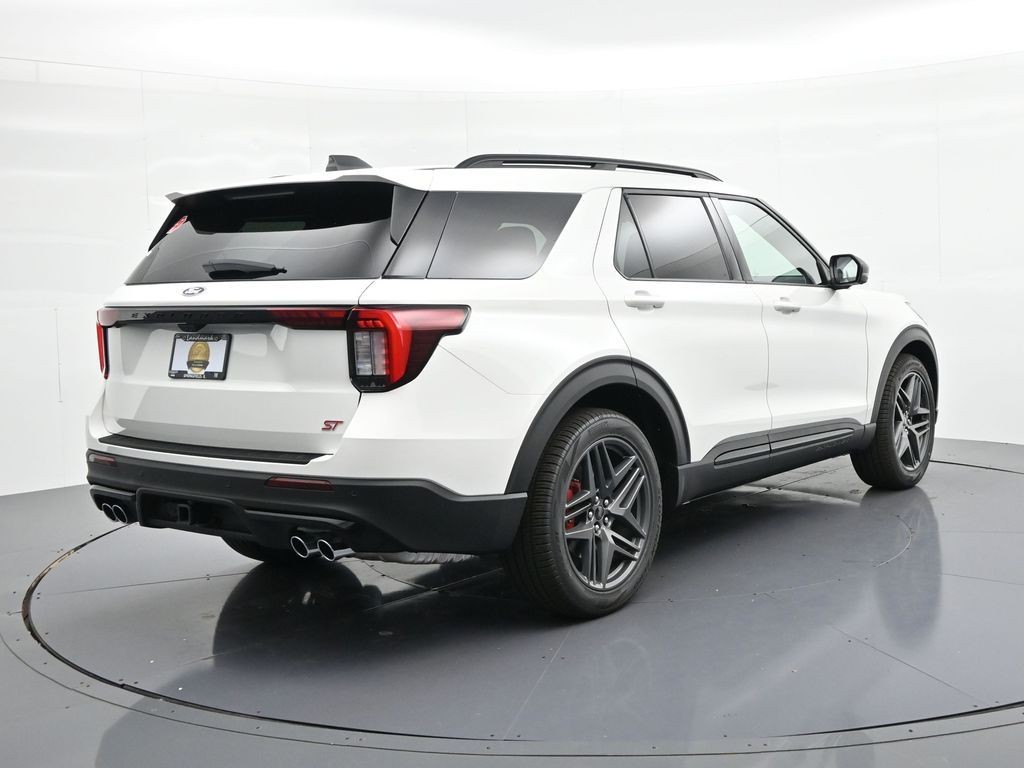 Ford Explorer Vehicle Full-screen Gallery Image 6