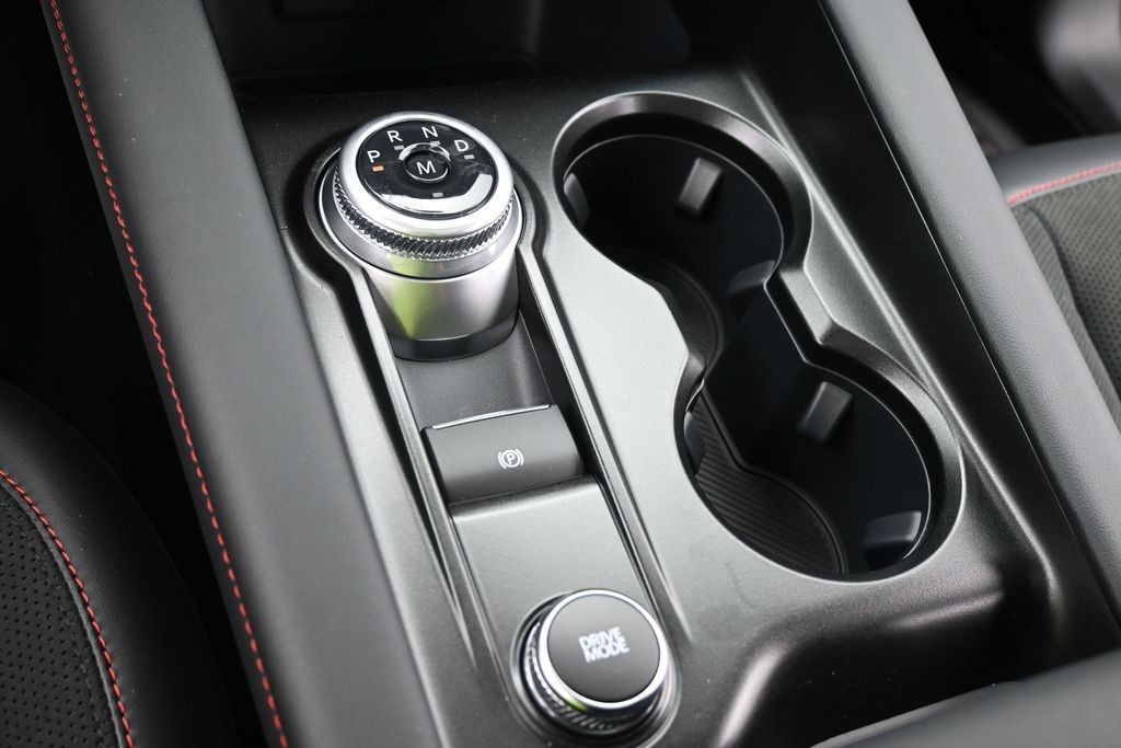 Ford Explorer Vehicle Full-screen Gallery Image 12