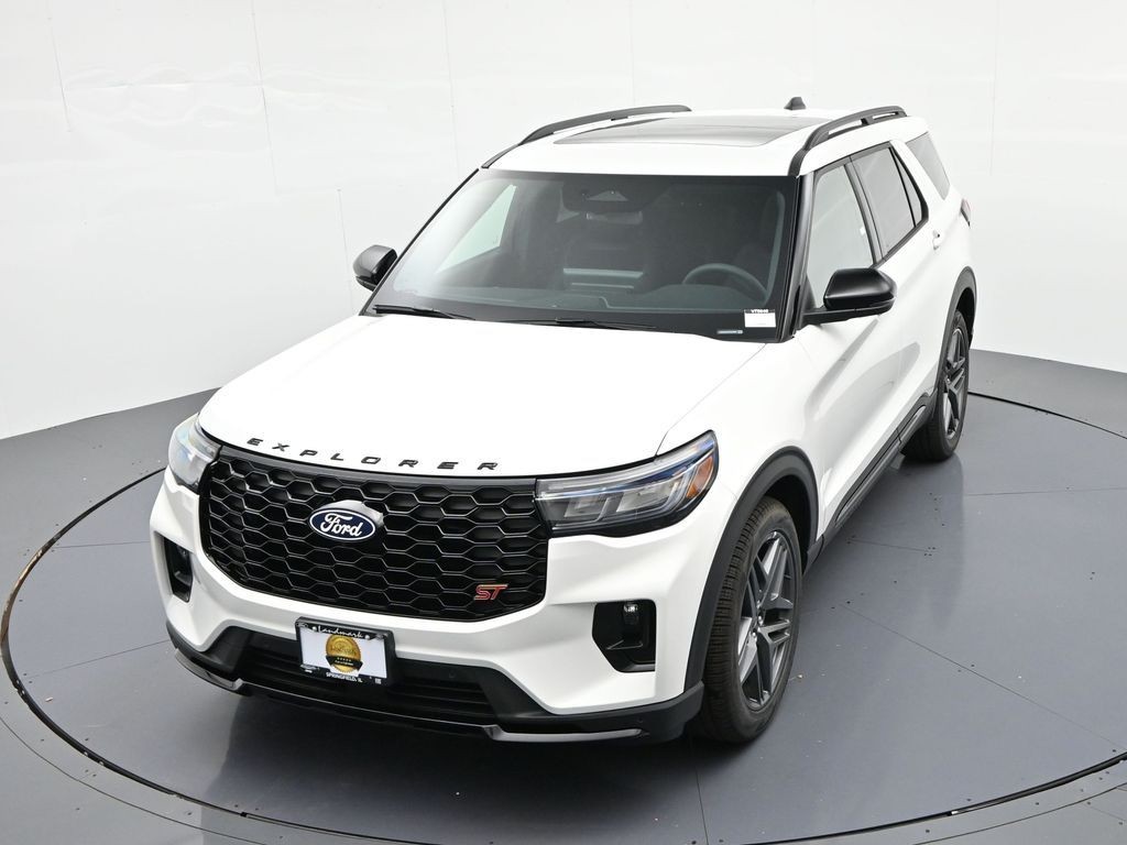 Ford Explorer Vehicle Full-screen Gallery Image 18