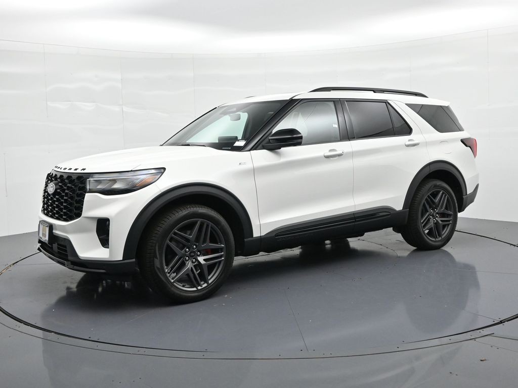 Ford Explorer Vehicle Full-screen Gallery Image 9