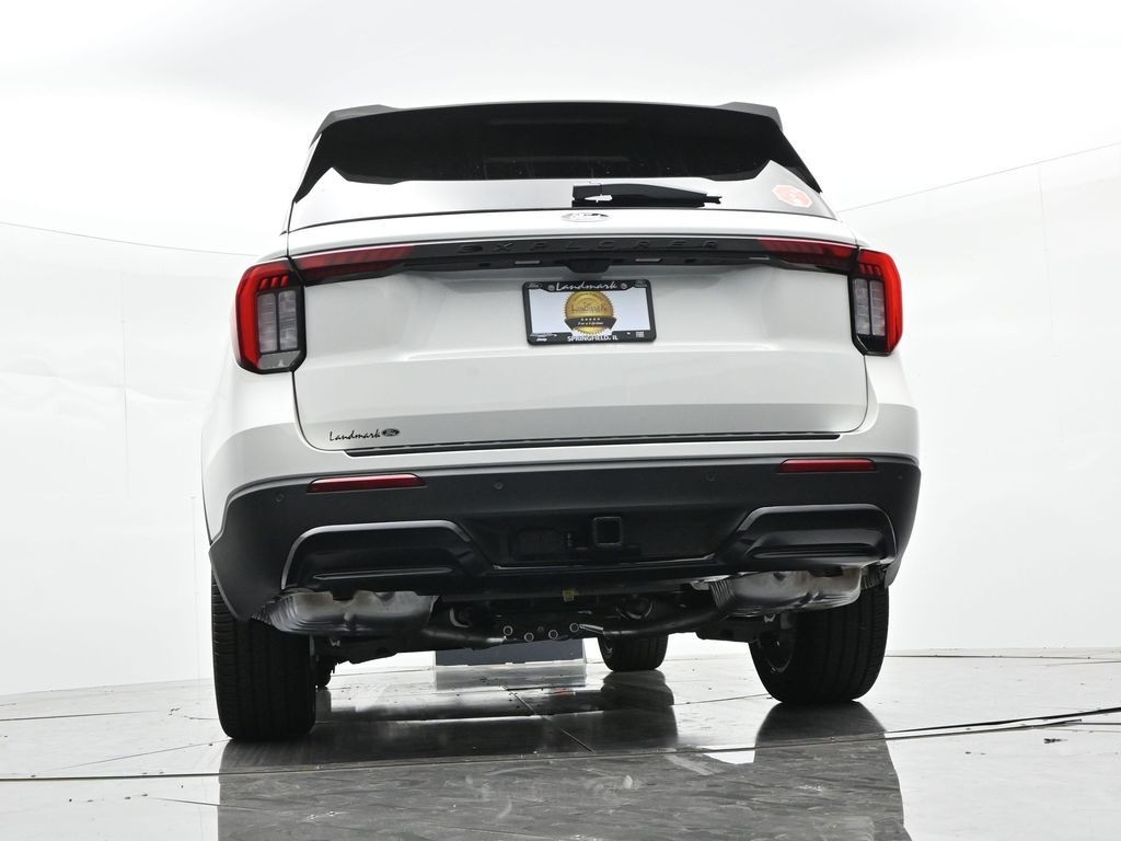 Ford Explorer Vehicle Full-screen Gallery Image 20