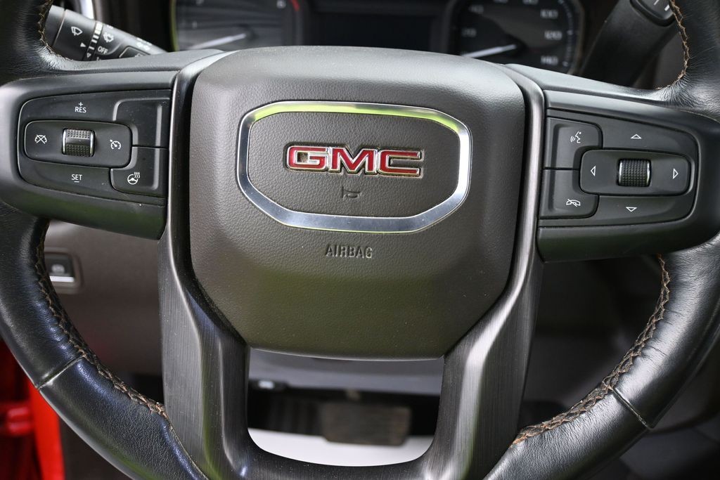 GMC Sierra 2500HD Vehicle Full-screen Gallery Image 12