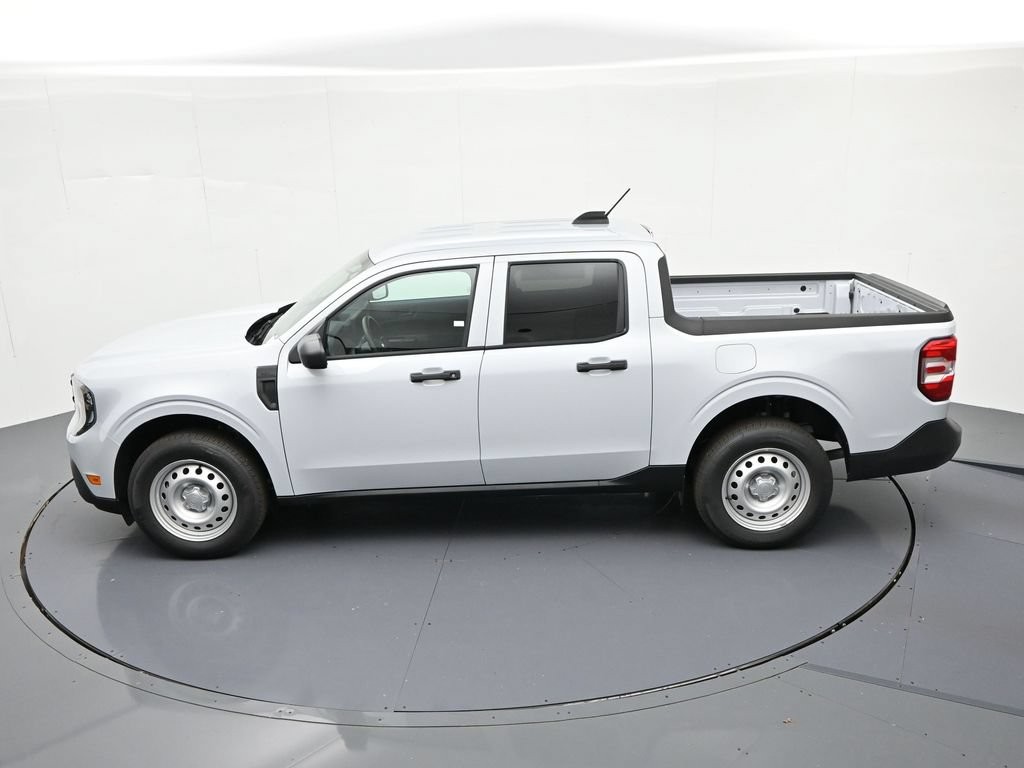 Ford Maverick Vehicle Full-screen Gallery Image 18