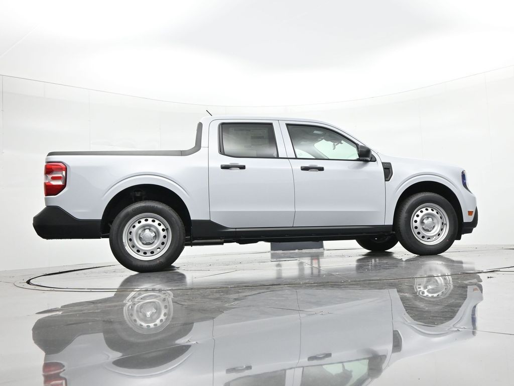 Ford Maverick Vehicle Full-screen Gallery Image 22
