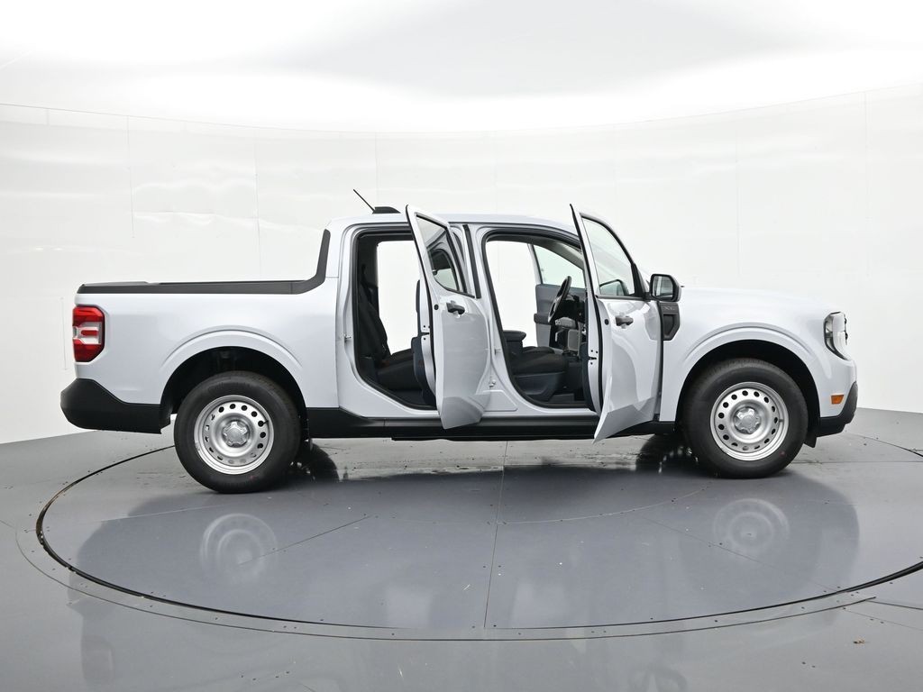 Ford Maverick Vehicle Full-screen Gallery Image 23