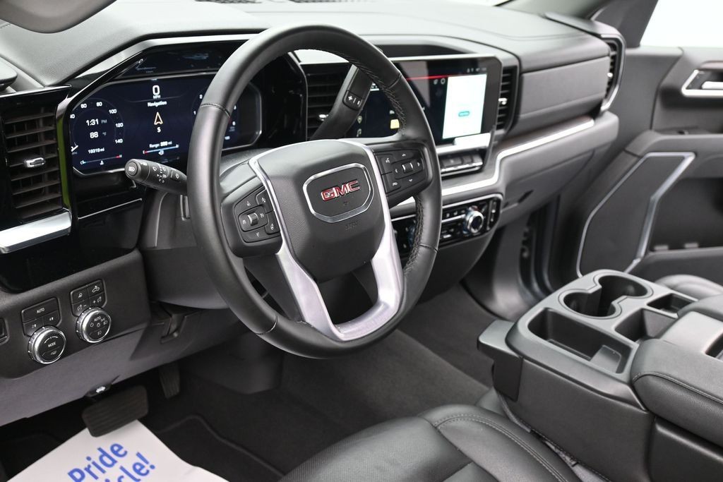 GMC Sierra 1500 Vehicle Full-screen Gallery Image 17