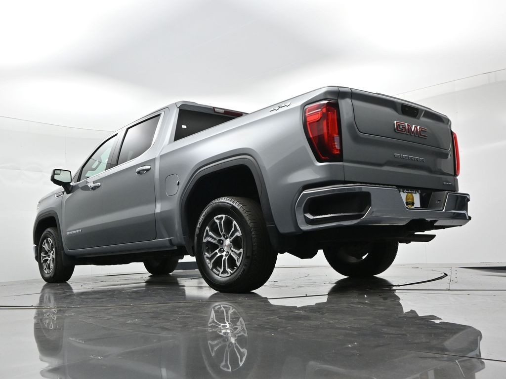 GMC Sierra 1500 Vehicle Full-screen Gallery Image 22