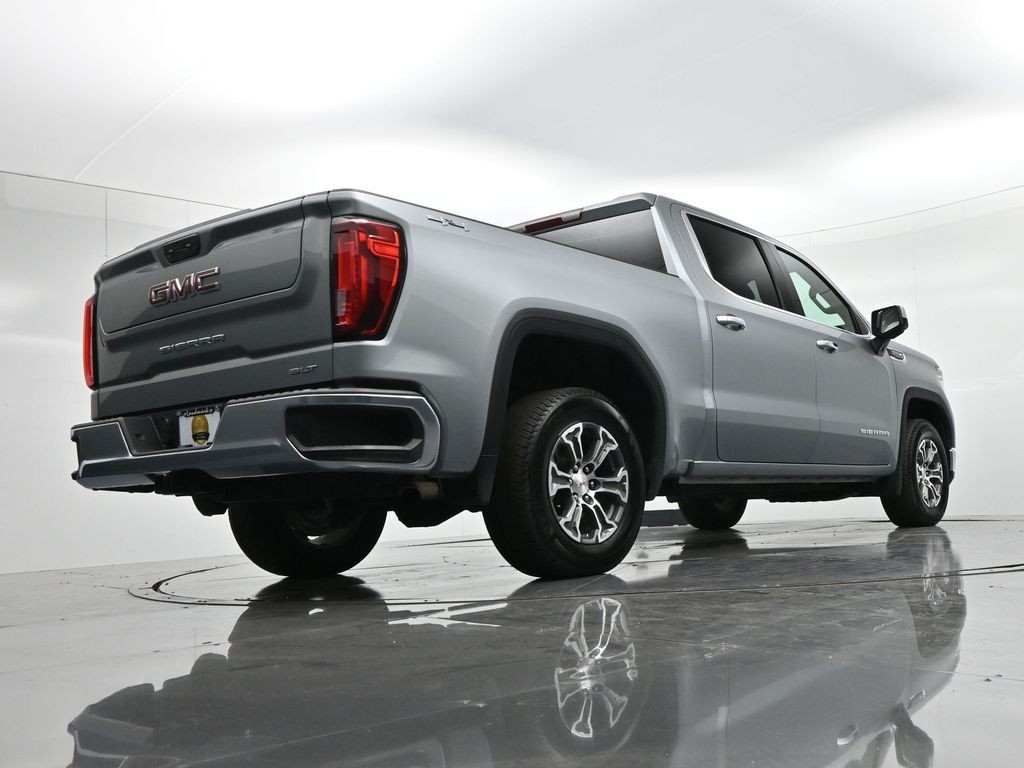 GMC Sierra 1500 Vehicle Full-screen Gallery Image 24