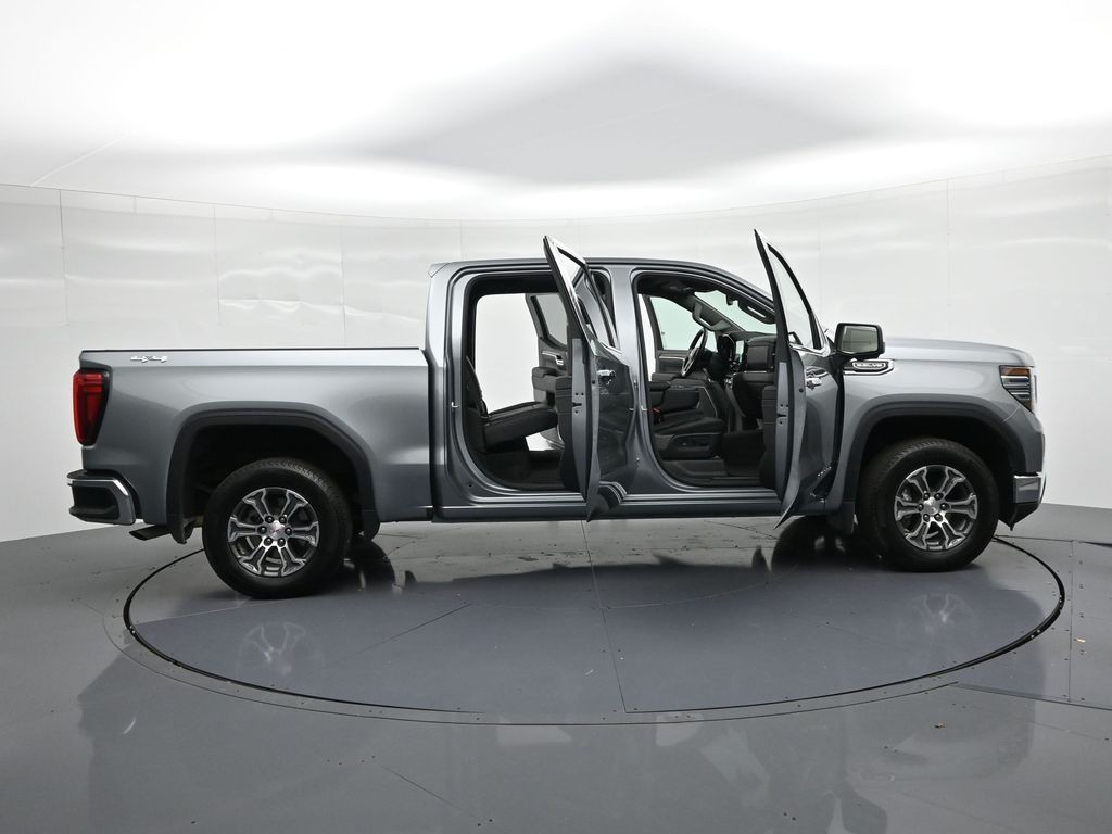 GMC Sierra 1500 Vehicle Full-screen Gallery Image 26