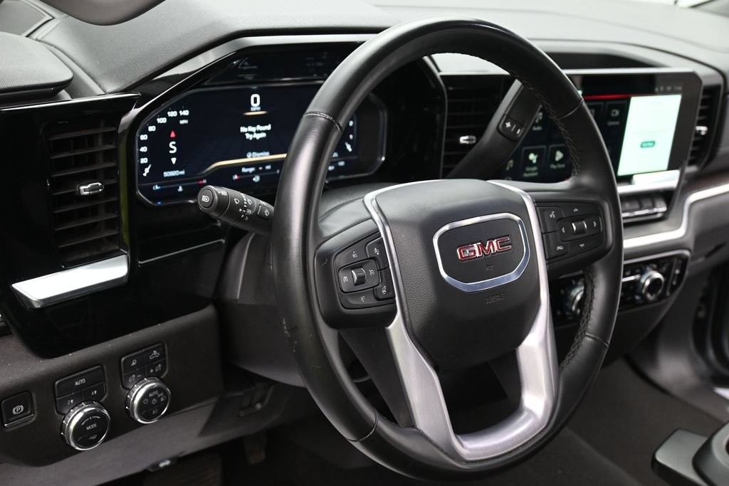 GMC Sierra 1500 Vehicle Full-screen Gallery Image 14