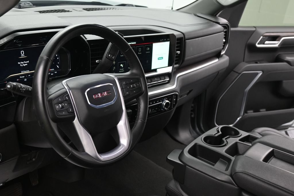 GMC Sierra 1500 Vehicle Full-screen Gallery Image 15