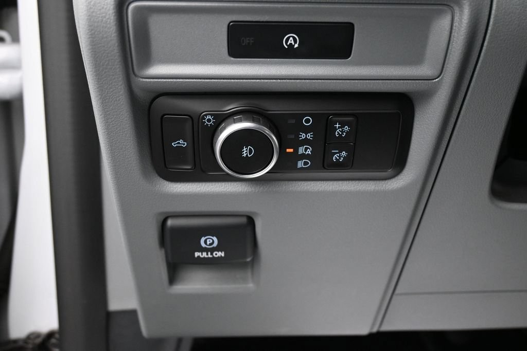 Ford F-150 Vehicle Full-screen Gallery Image 13