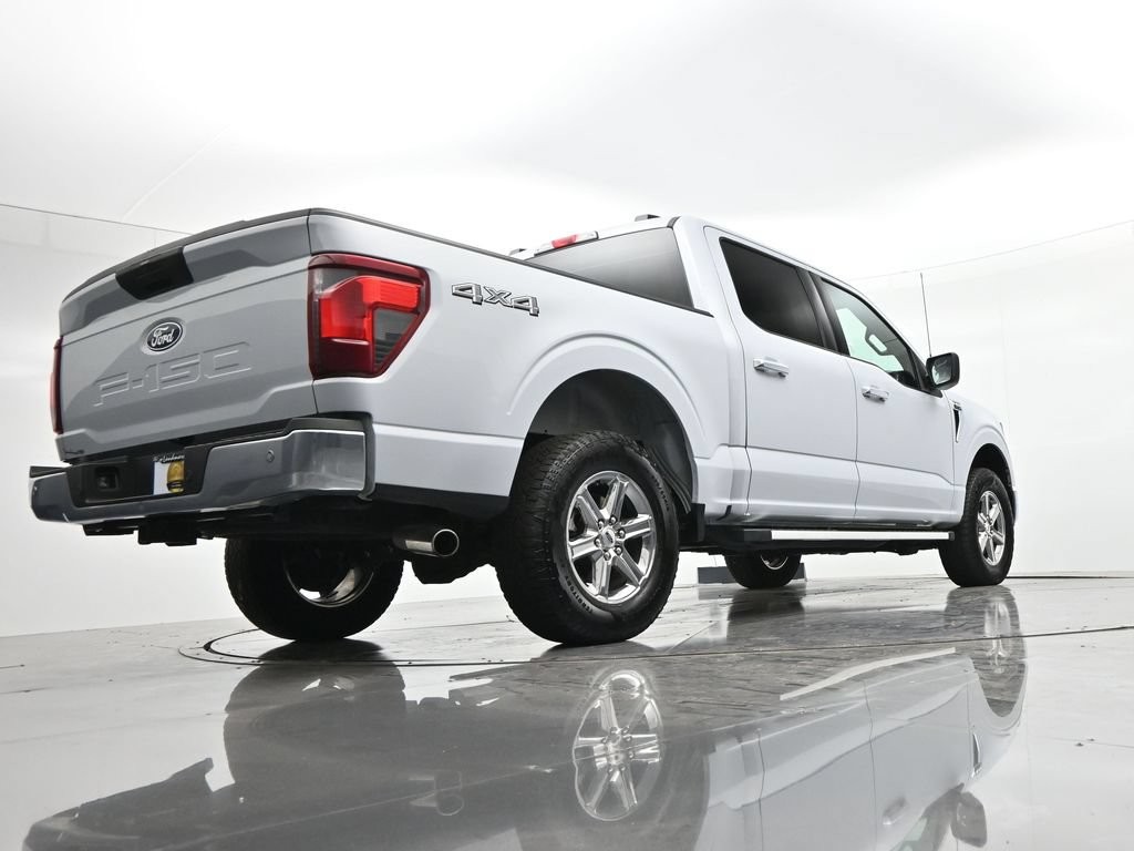 Ford F-150 Vehicle Full-screen Gallery Image 21
