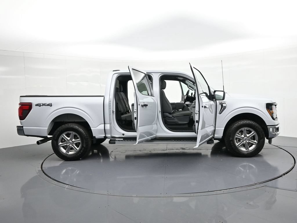Ford F-150 Vehicle Full-screen Gallery Image 23