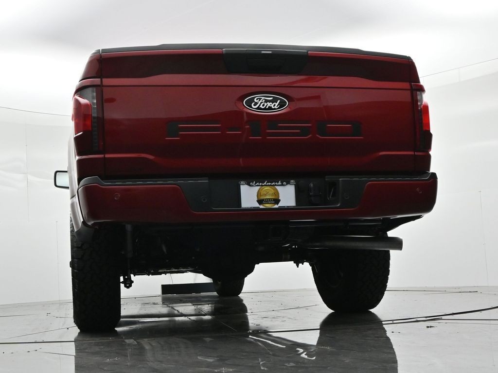 Ford F-150 Vehicle Full-screen Gallery Image 20