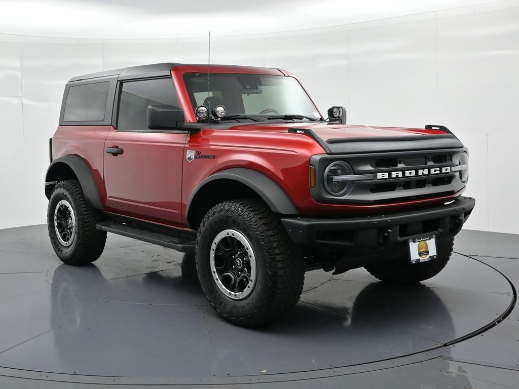 Ford Bronco Vehicle Full-screen Gallery Image 4