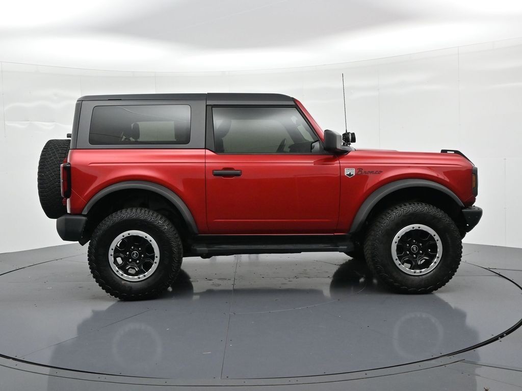 Ford Bronco Vehicle Full-screen Gallery Image 5