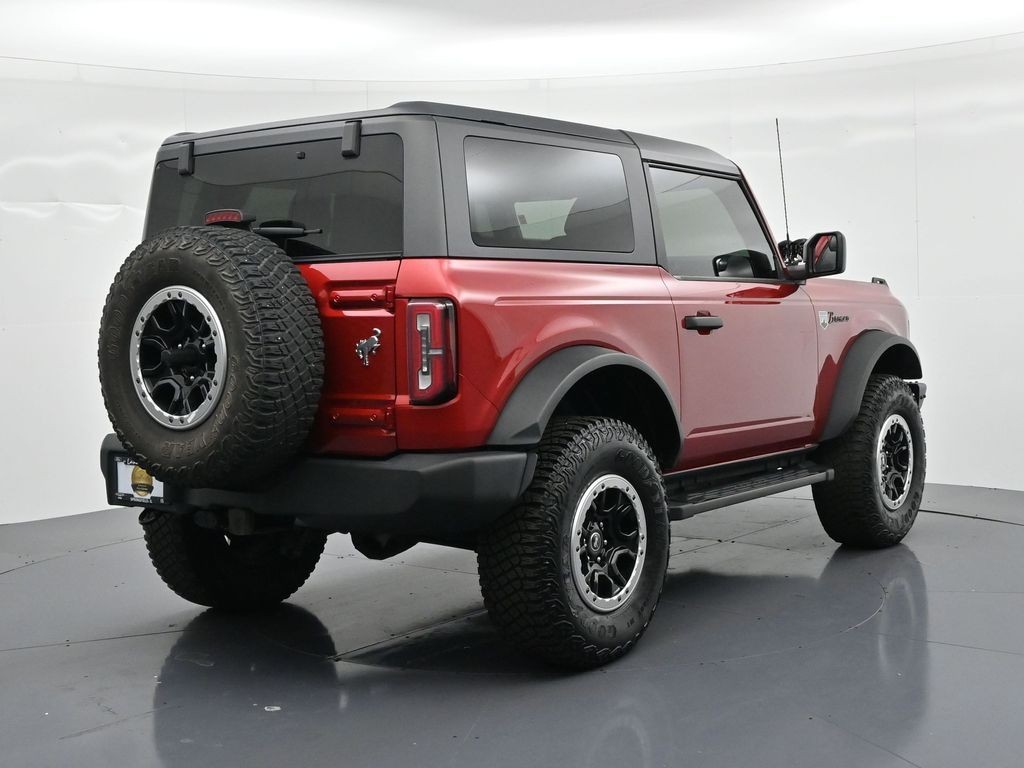 Ford Bronco Vehicle Full-screen Gallery Image 6