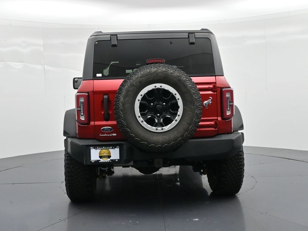 Ford Bronco Vehicle Full-screen Gallery Image 7