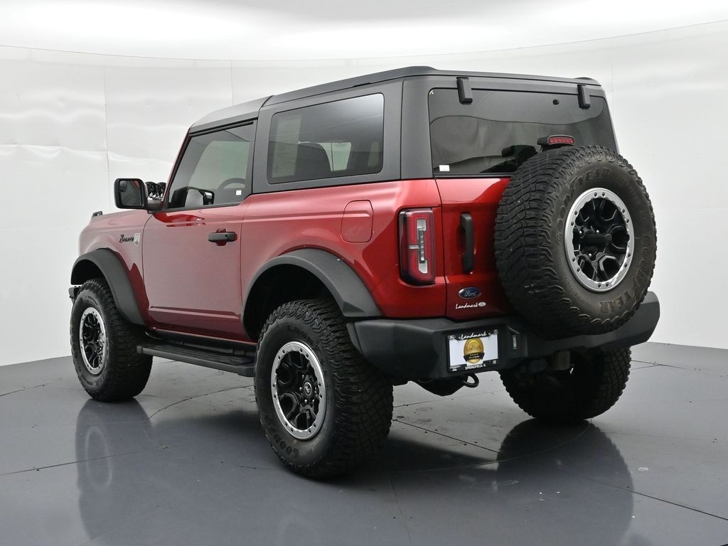 Ford Bronco Vehicle Full-screen Gallery Image 8