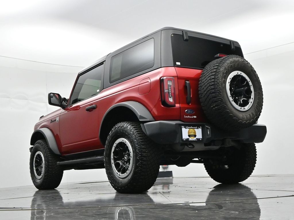 Ford Bronco Vehicle Full-screen Gallery Image 19