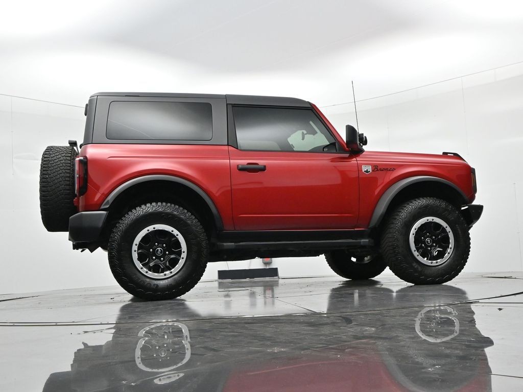 Ford Bronco Vehicle Full-screen Gallery Image 22