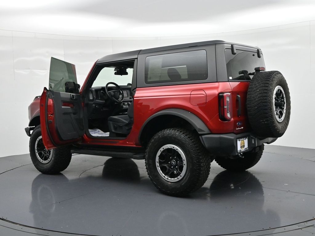 Ford Bronco Vehicle Full-screen Gallery Image 24