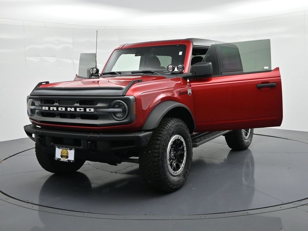 Ford Bronco Vehicle Full-screen Gallery Image 25