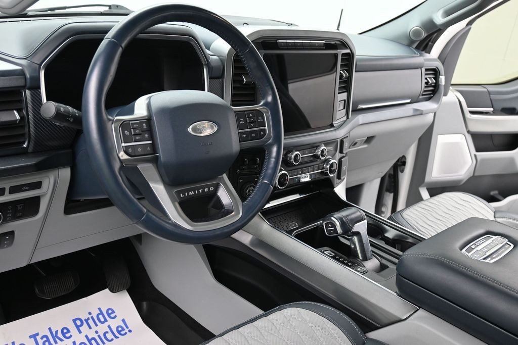 Ford F-150 Vehicle Full-screen Gallery Image 18