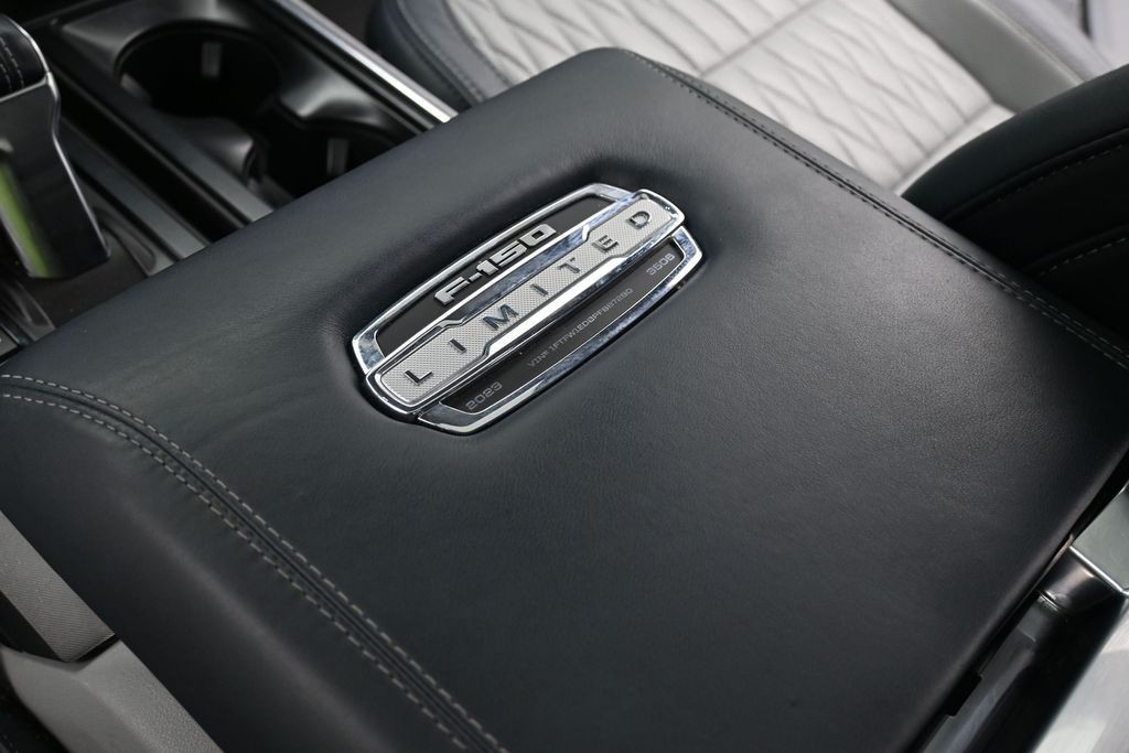 Ford F-150 Vehicle Full-screen Gallery Image 20