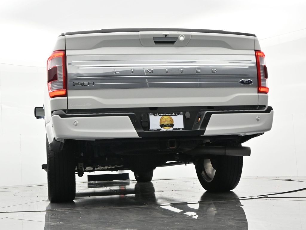 Ford F-150 Vehicle Full-screen Gallery Image 26