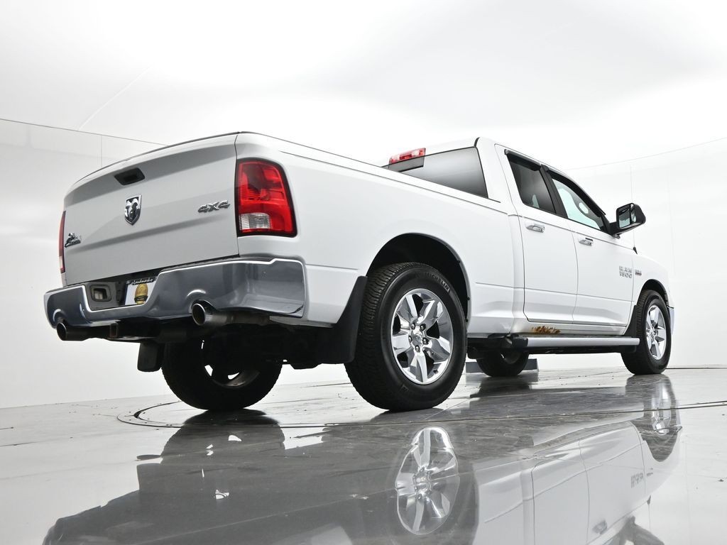 Ram 1500 Vehicle Full-screen Gallery Image 21