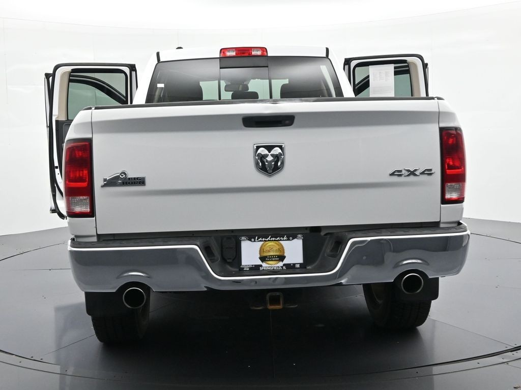 Ram 1500 Vehicle Full-screen Gallery Image 26