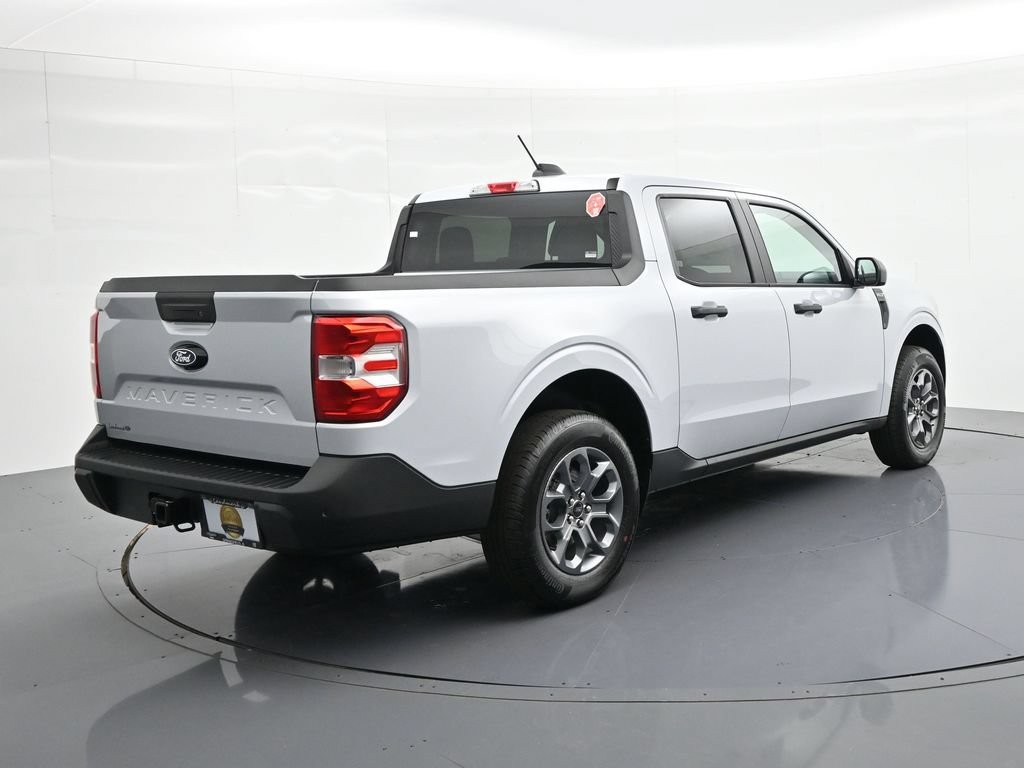 Ford Maverick Vehicle Full-screen Gallery Image 6