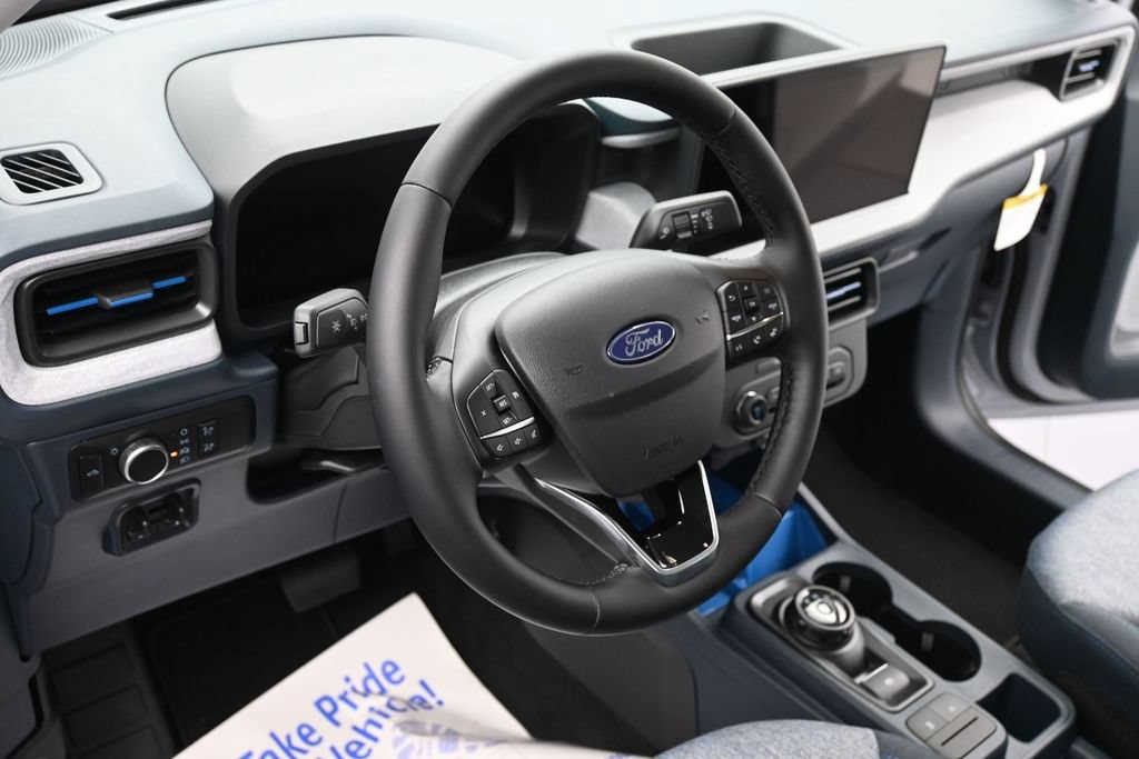 Ford Maverick Vehicle Full-screen Gallery Image 14