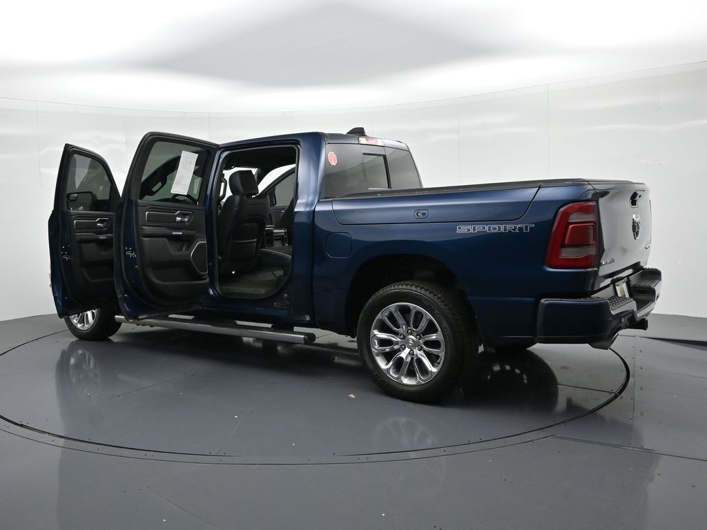 Ram 1500 Vehicle Full-screen Gallery Image 25