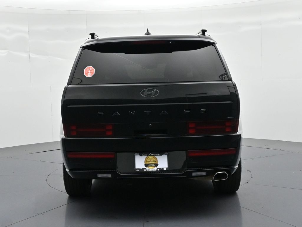 Hyundai Santa Fe Vehicle Full-screen Gallery Image 7