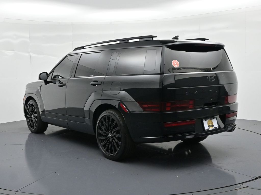 Hyundai Santa Fe Vehicle Full-screen Gallery Image 8