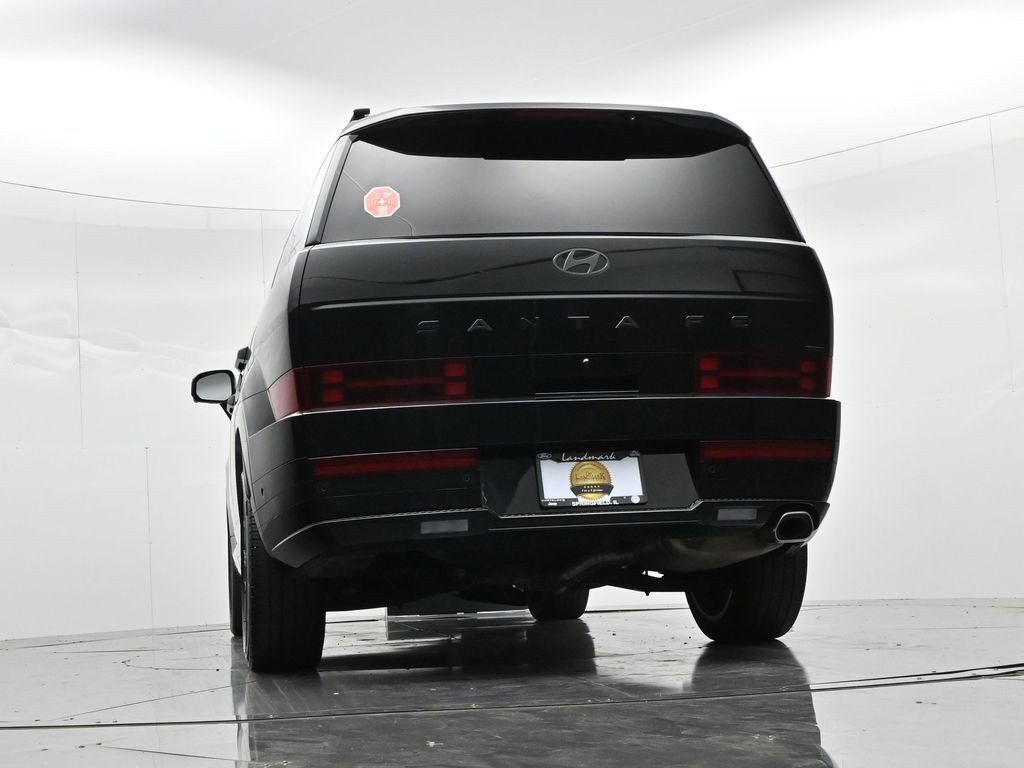 Hyundai Santa Fe Vehicle Full-screen Gallery Image 21