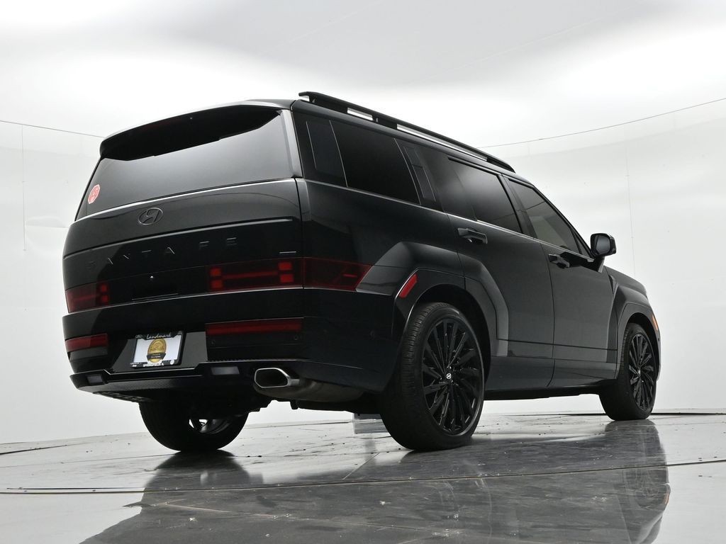 Hyundai Santa Fe Vehicle Full-screen Gallery Image 22
