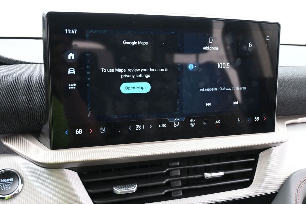 Ford Explorer Vehicle Full-screen Gallery Image 10