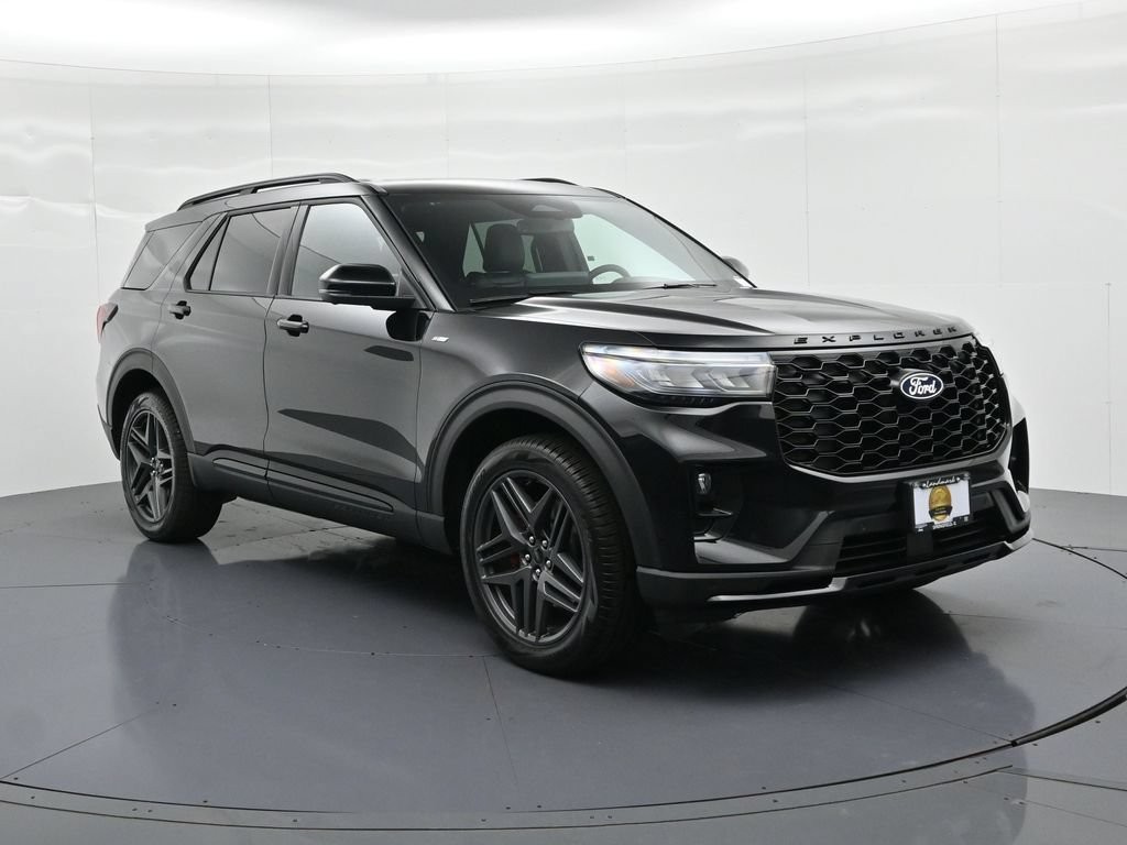 Ford Explorer Vehicle Full-screen Gallery Image 4