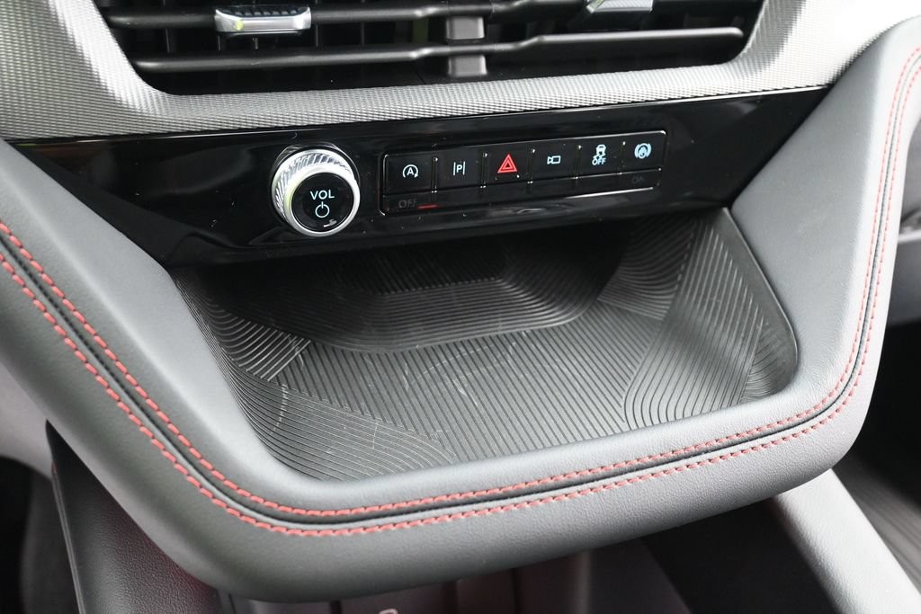Ford Explorer Vehicle Full-screen Gallery Image 11