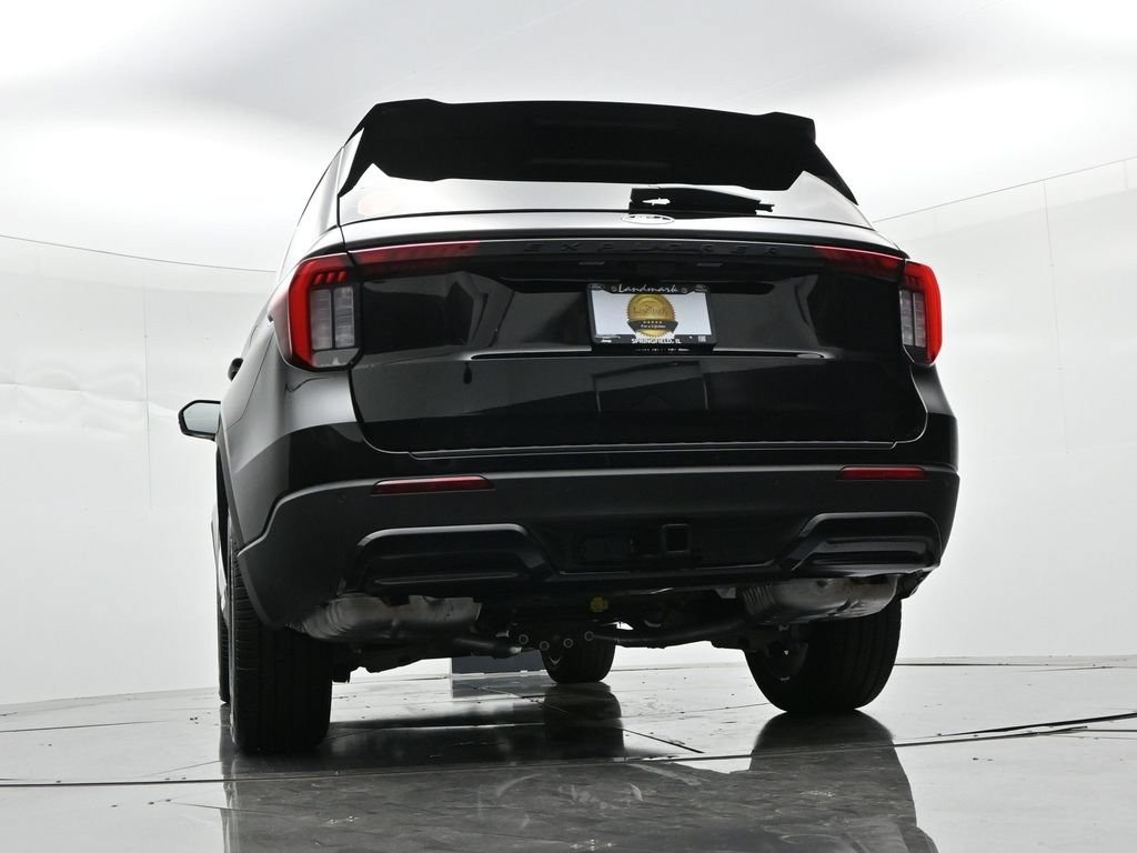 Ford Explorer Vehicle Full-screen Gallery Image 21