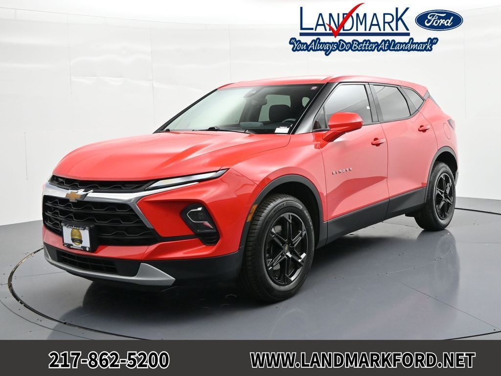 Chevrolet Blazer Vehicle Full-screen Gallery Image 01