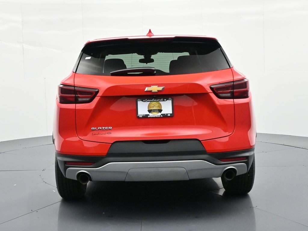 Chevrolet Blazer Vehicle Full-screen Gallery Image 07